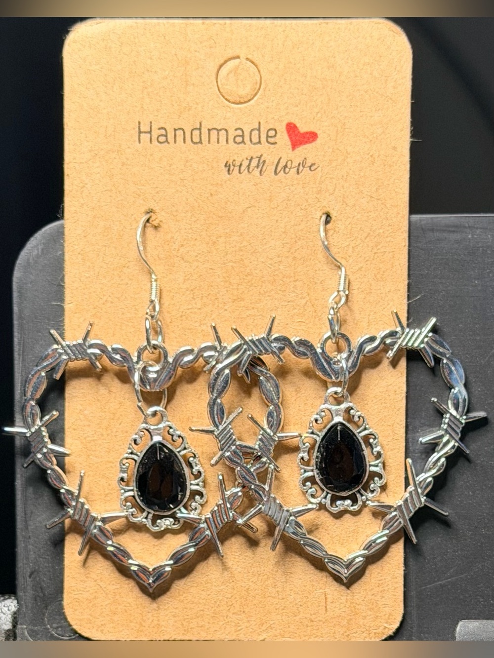 ✨Handmade✨Silver Heart Barbed Wire Earrings with Black Teardrop Stones